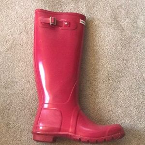 HOT PINK HUNTER RAIN BOOTS + BOOT LINERS